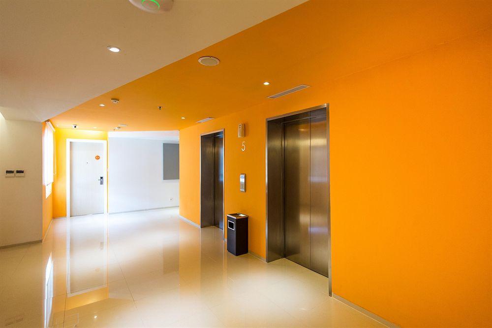Zuri Express Mangga Dua Hotel 3*